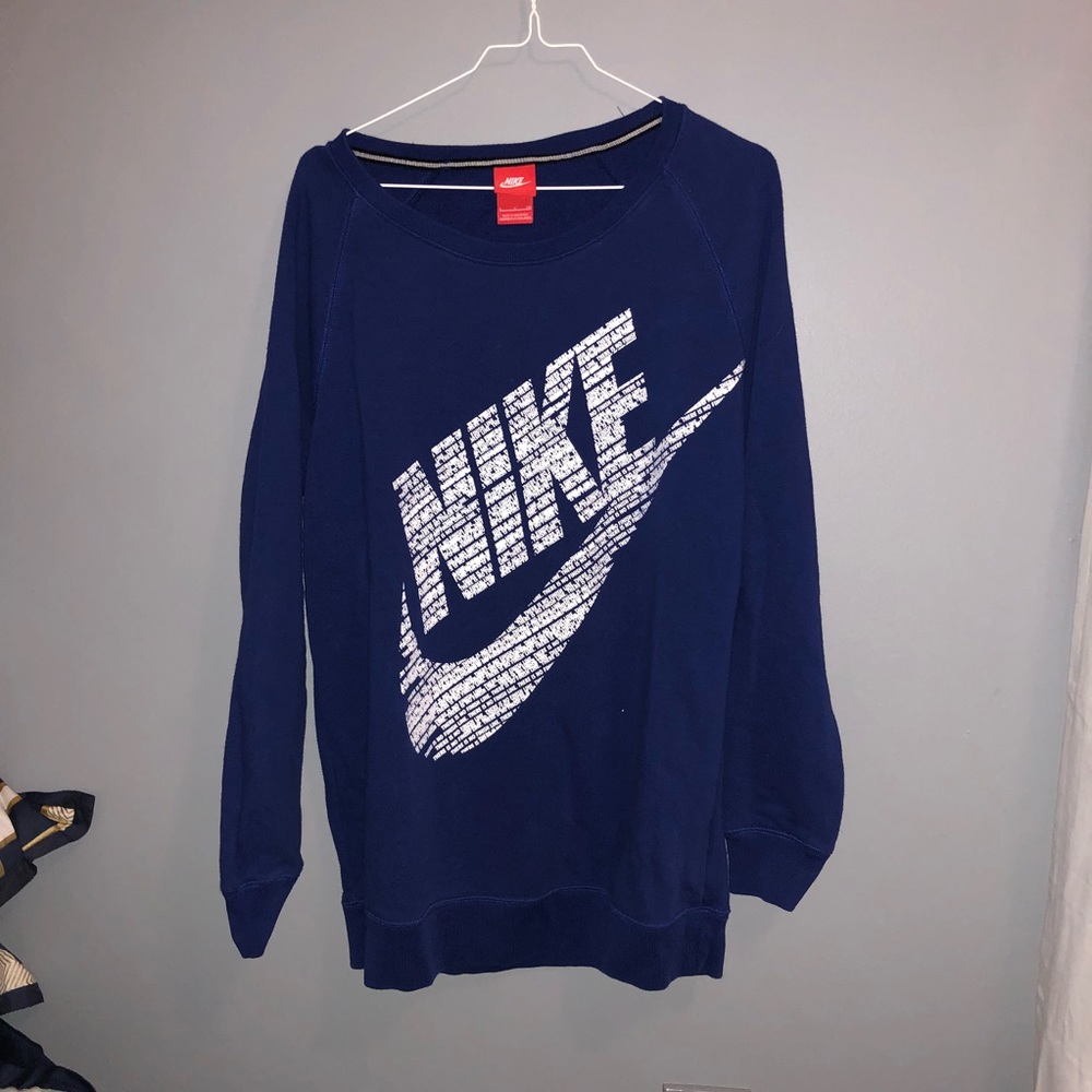 nike sweatshirt